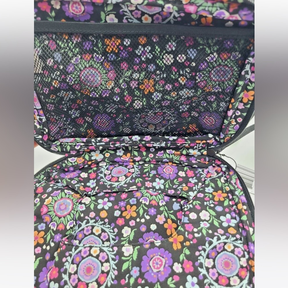 NEW Vera Bradley Y2K diaper Lighten Up Wipes Pouch baby bag floral inner print - Picture 4 of 5